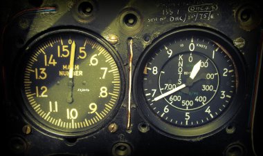 نشان دهنده سرعت هوایی هواپیما 